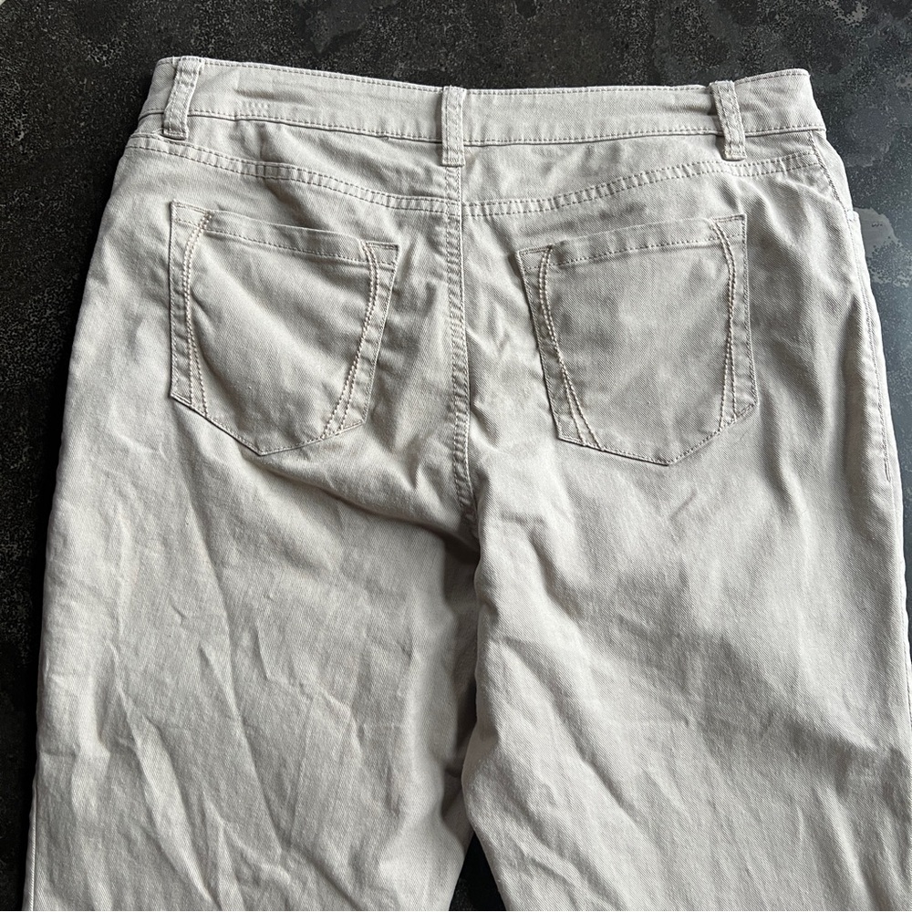 Croft & Barrow Classic Fit Capri - Size 12 - Picture 6 of 10
